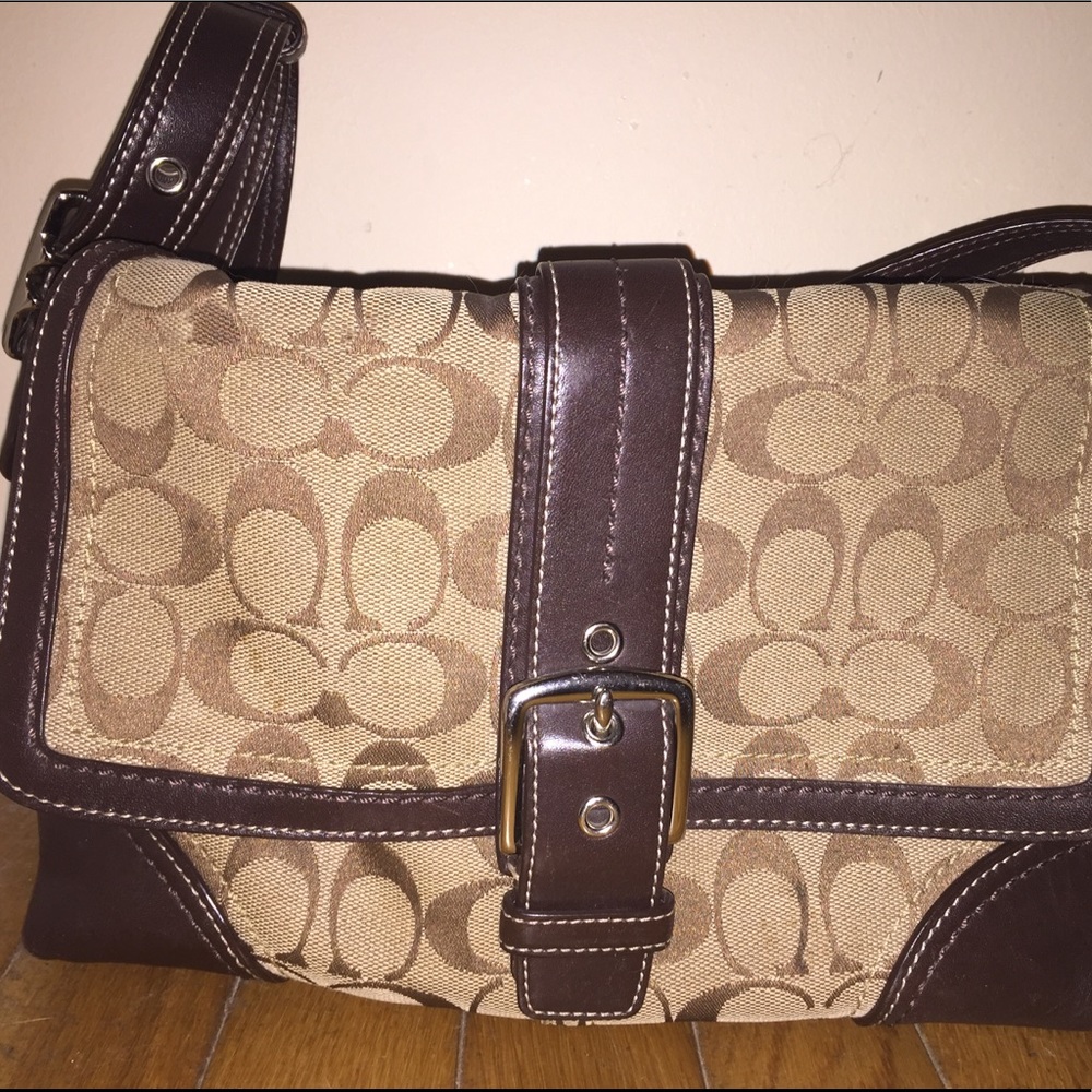 COACH brown and beige signature pocketbook